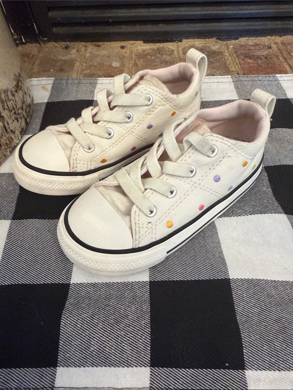 Converse Kids Cream Canvas Sneakers with Multicolor Polka Dots